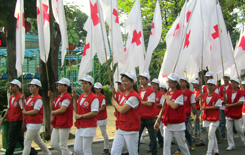 Over 10,000 people walk for AO victims